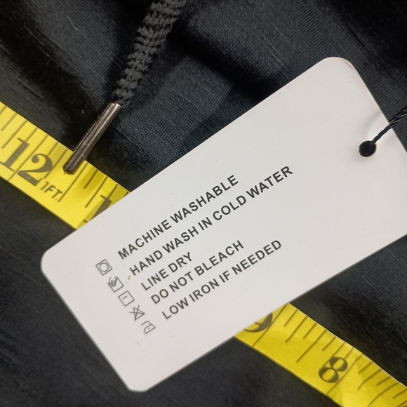 Black Sweatshirt Hoodie for Effortless Style - Picture 10 of 12